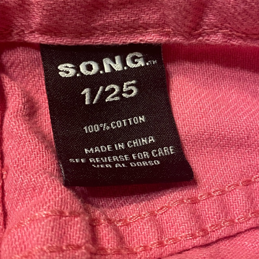 S.O.NG. Classic Mom jeans.  Bright pink.  Distressed.  Size 1/25. - Picture 3 of 10